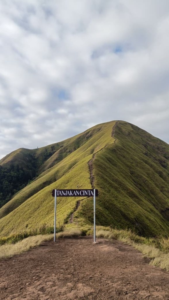 Mount Rinjani,Indonesia - best nature tourism destination 