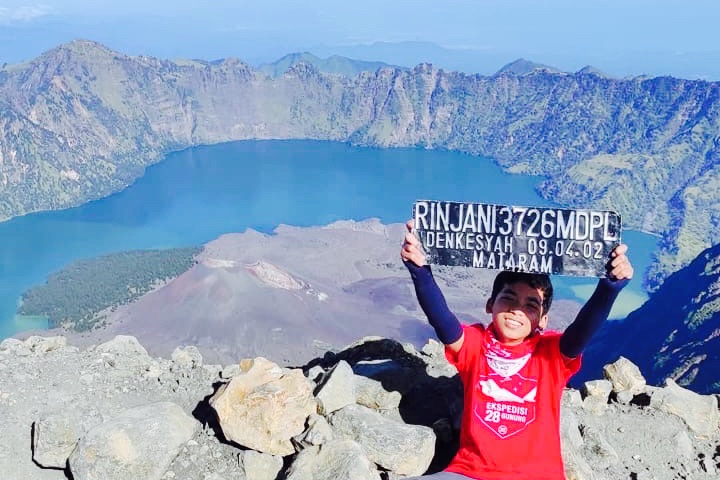 Mount Rinjani trekking routes to reopened April 1,Lombok-indonesia