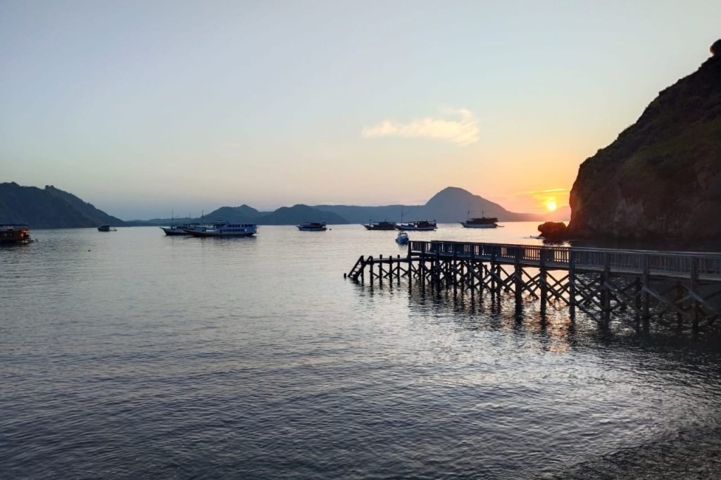 Komodo trip itinerary 4 days 3 night,flores-labuan bajo