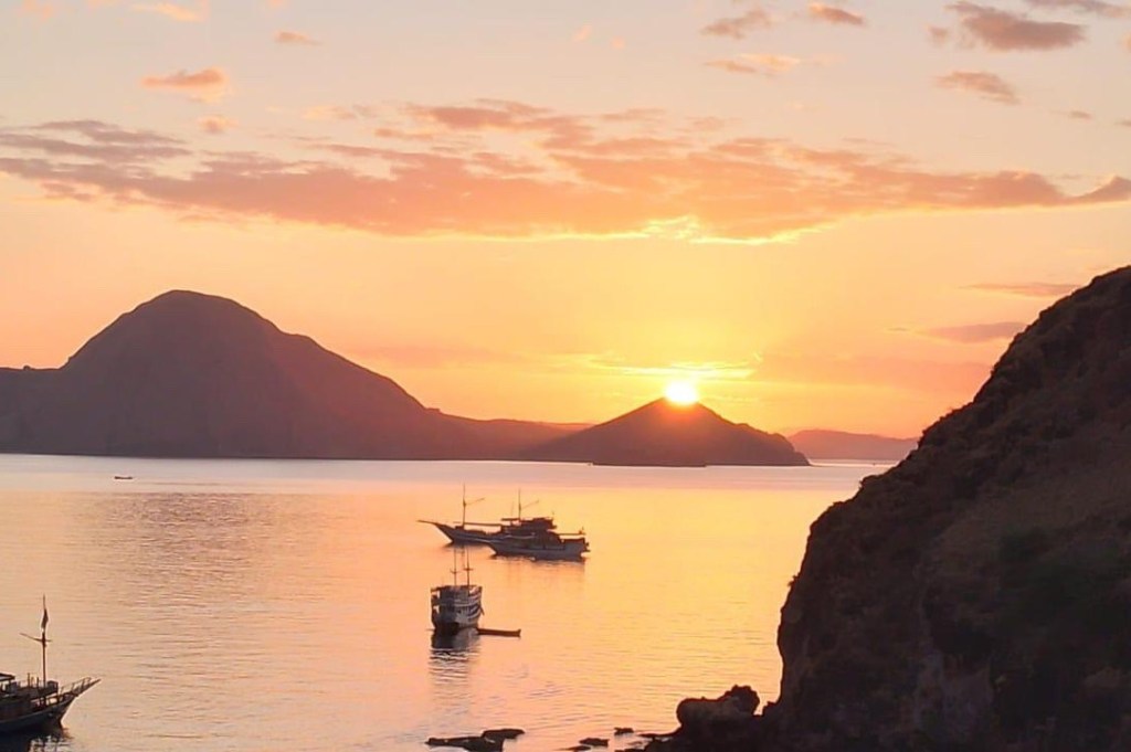 3D2N Komodo trip from Labuan bajo,flores-Kalong island