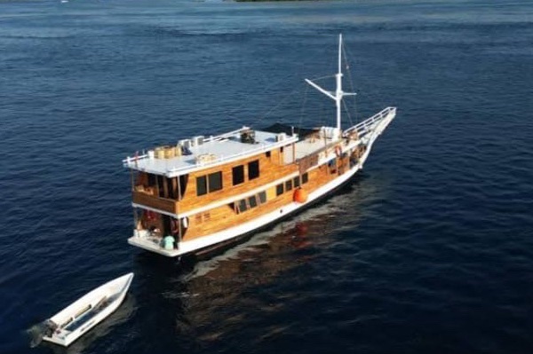 Open Komodo trip 3 days 2 night from labuan bajo flores