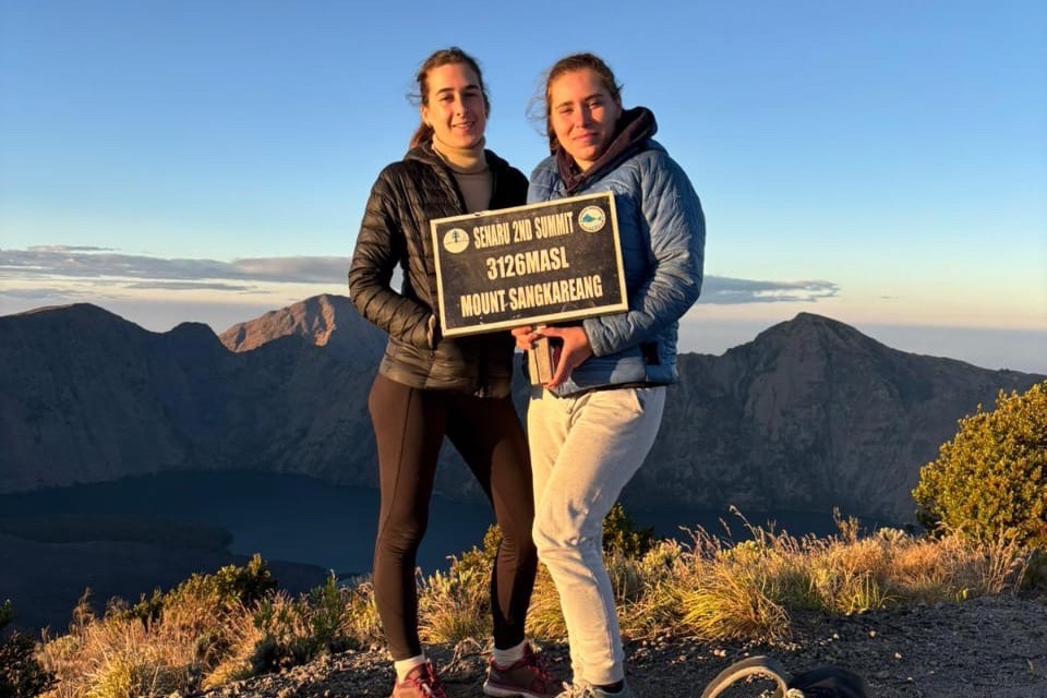 Rinjani trekking package for beginners,Lombok-Indonesia 