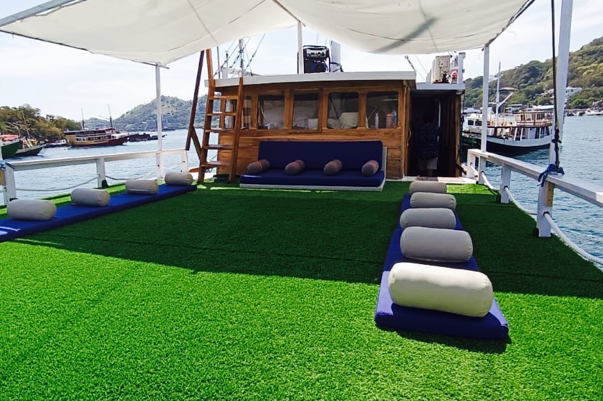 Komodo island tour package best price guarantee from Lombok and Labuan bajo by klm arumi