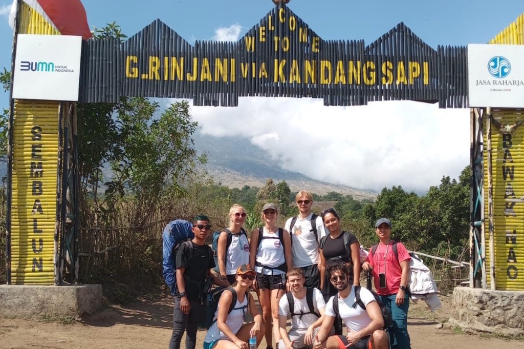 Summit Mount Rinjani 3 days 2 night from Sembalun to Senaru,Lombok-Indonesia